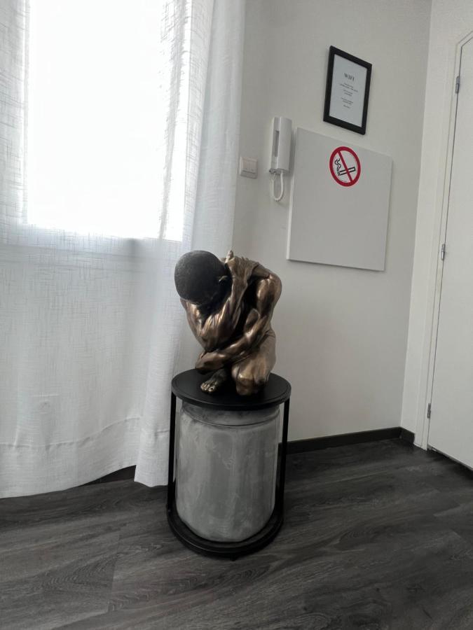 Appart De Luxe Tout Confort Jusqu A 4 Personnes Apartment Triel-sur-Seine ภายนอก รูปภาพ